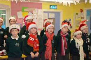 Choir Visit Little People